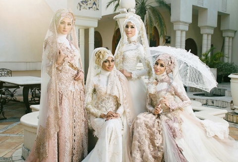 Anggun dan Suci, Gaun Pengantin Muslim - Weddingku.com