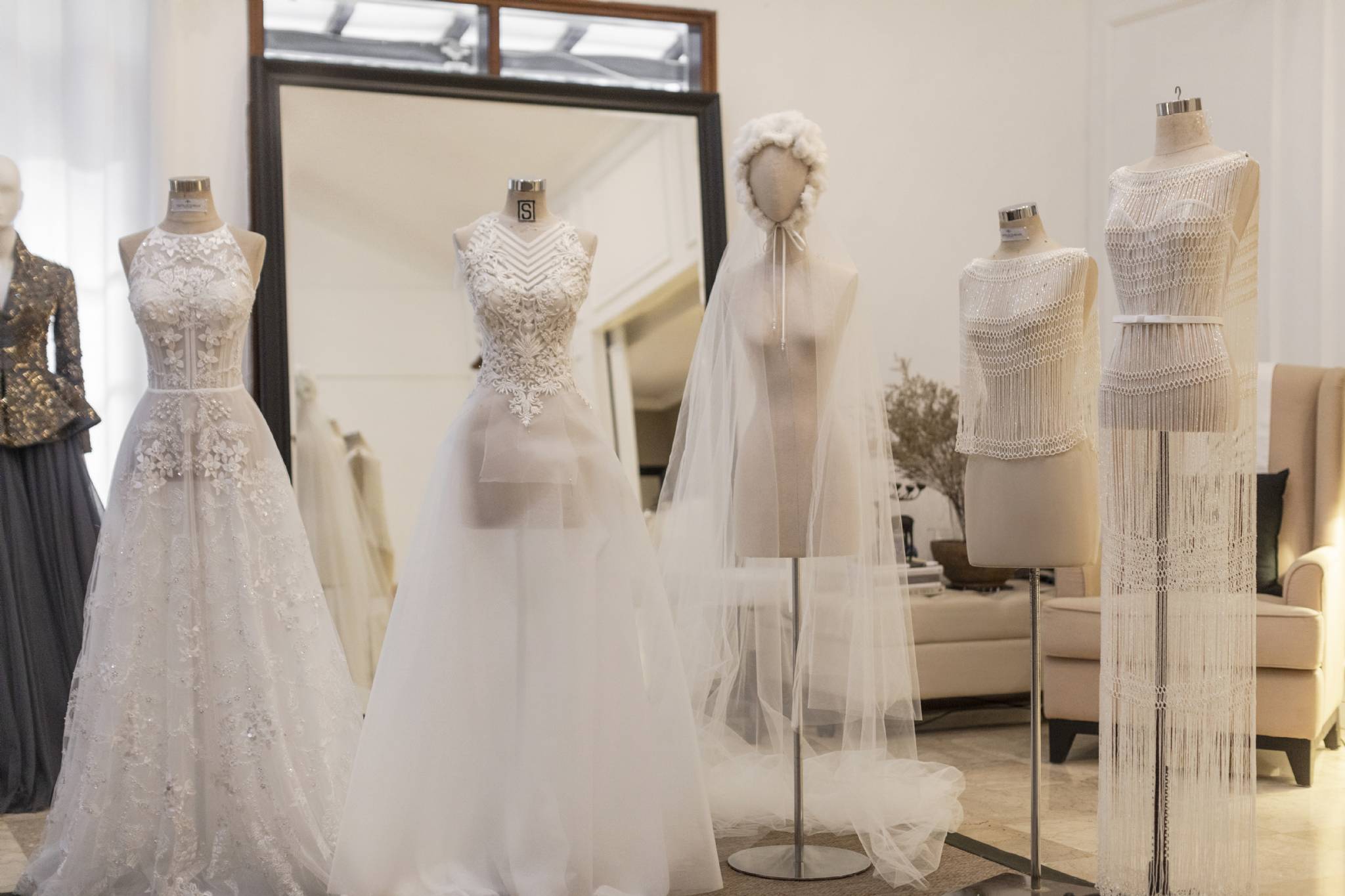 Yefta discount gunawan boutique