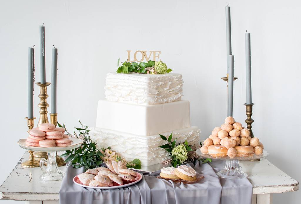 5 Variasi Cake Topper Weddingku Com