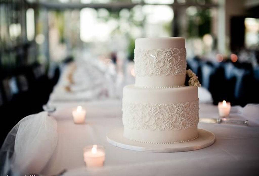 Kue Pengantin Lace yang Cantik | Weddingku.com