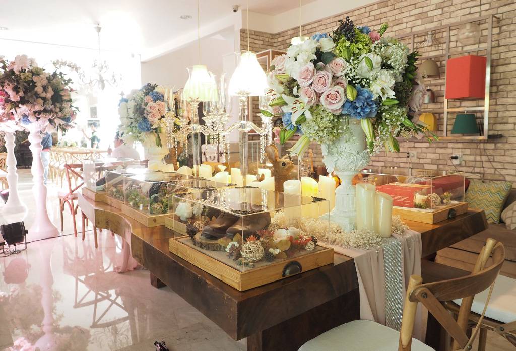 40+ Trend Terbaru Dekorasi Lamaran Nuansa Putih - Fatiha Decor
