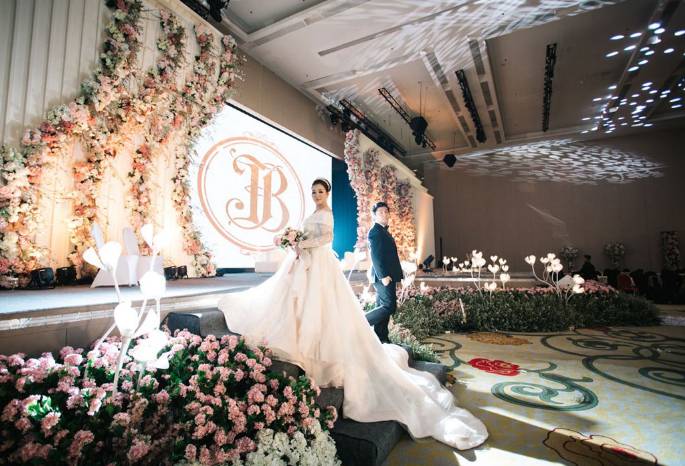 Rahasia Ciptakan Dekorasi  Romantic Elegant  Weddingku com