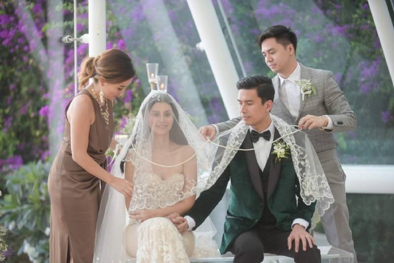 The Story of Christian Bautista & Kat Ramnani 23