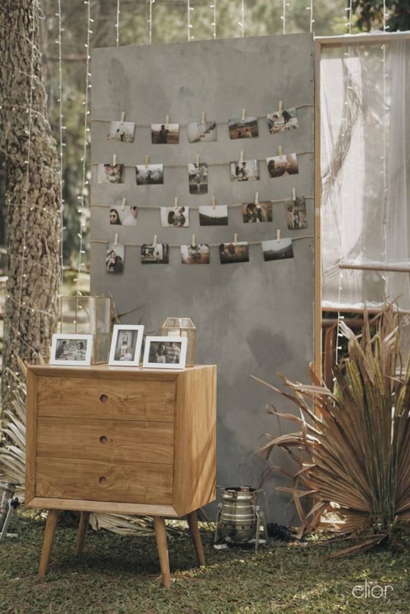 The Intimate Wedding between Two Haters of Fresh Flowers 15