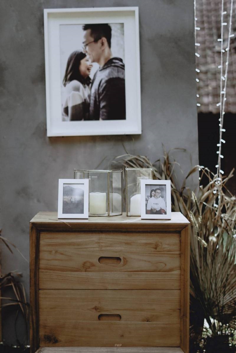 The Intimate Wedding between Two Haters of Fresh Flowers 13