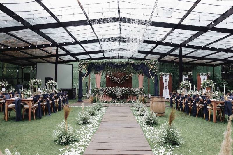 Rustic Wedding under Clear Tent for Andy & Winny 3