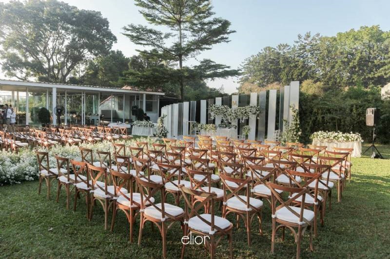 The Modern and Elegant Wedding Ceremony of Monica and Allen 3