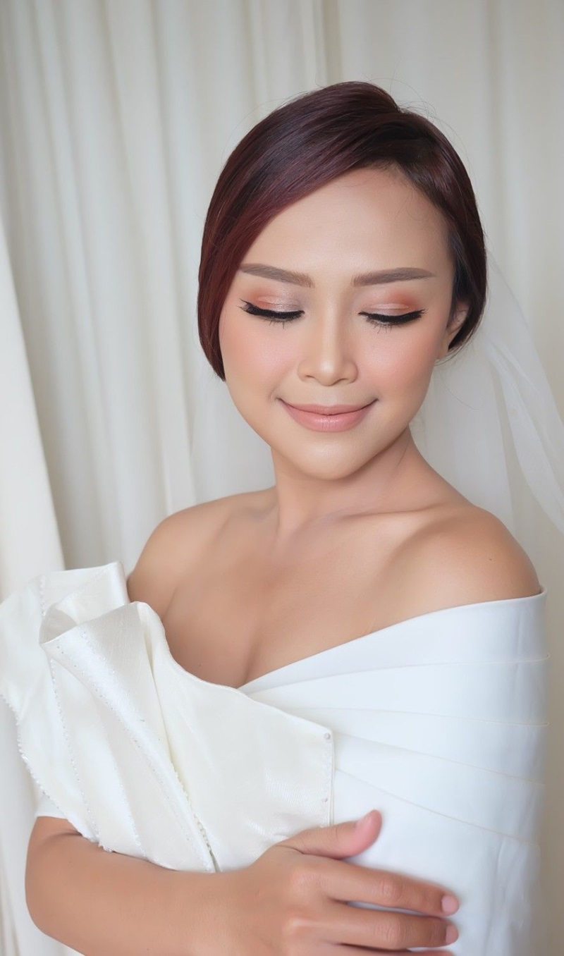 Sherlya makeup