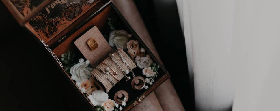 Amoka Studio (Foto dan Video)