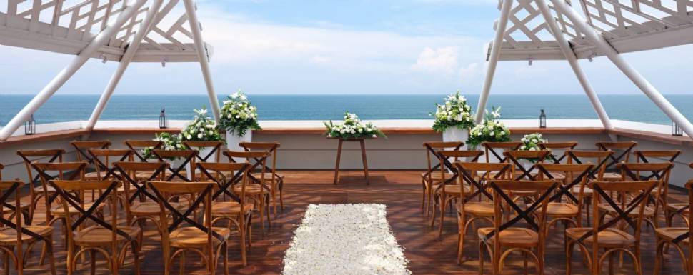 The Bandha Hotel & Suites