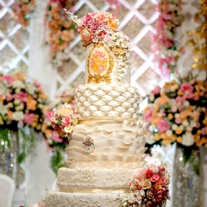 WhitePot Wedding Cakes
