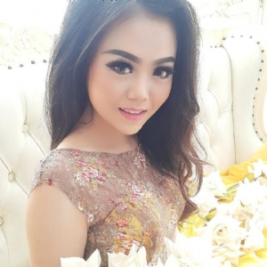 Melly Wong Makeup Artist