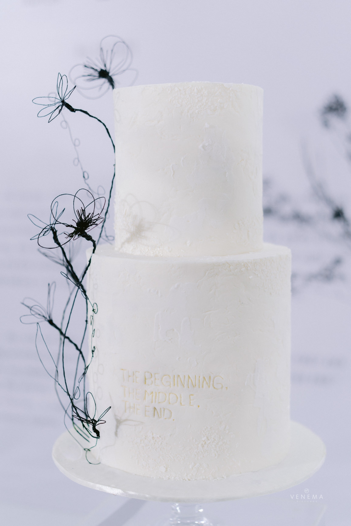 Decoration: Galaxy Decoration I Wedding Ring: Ayyara I Wedding Cake: Angie`s Cake Boutique I Gaun Pe