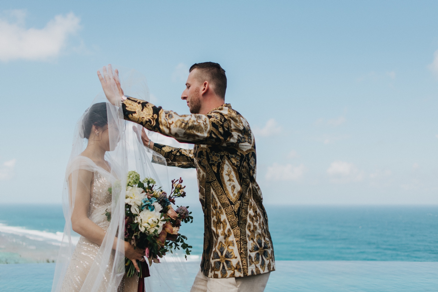 Venue: The Ungasan I Wedding Planner: Glow Planner I MUA: Alodia Suradja MUA Bali