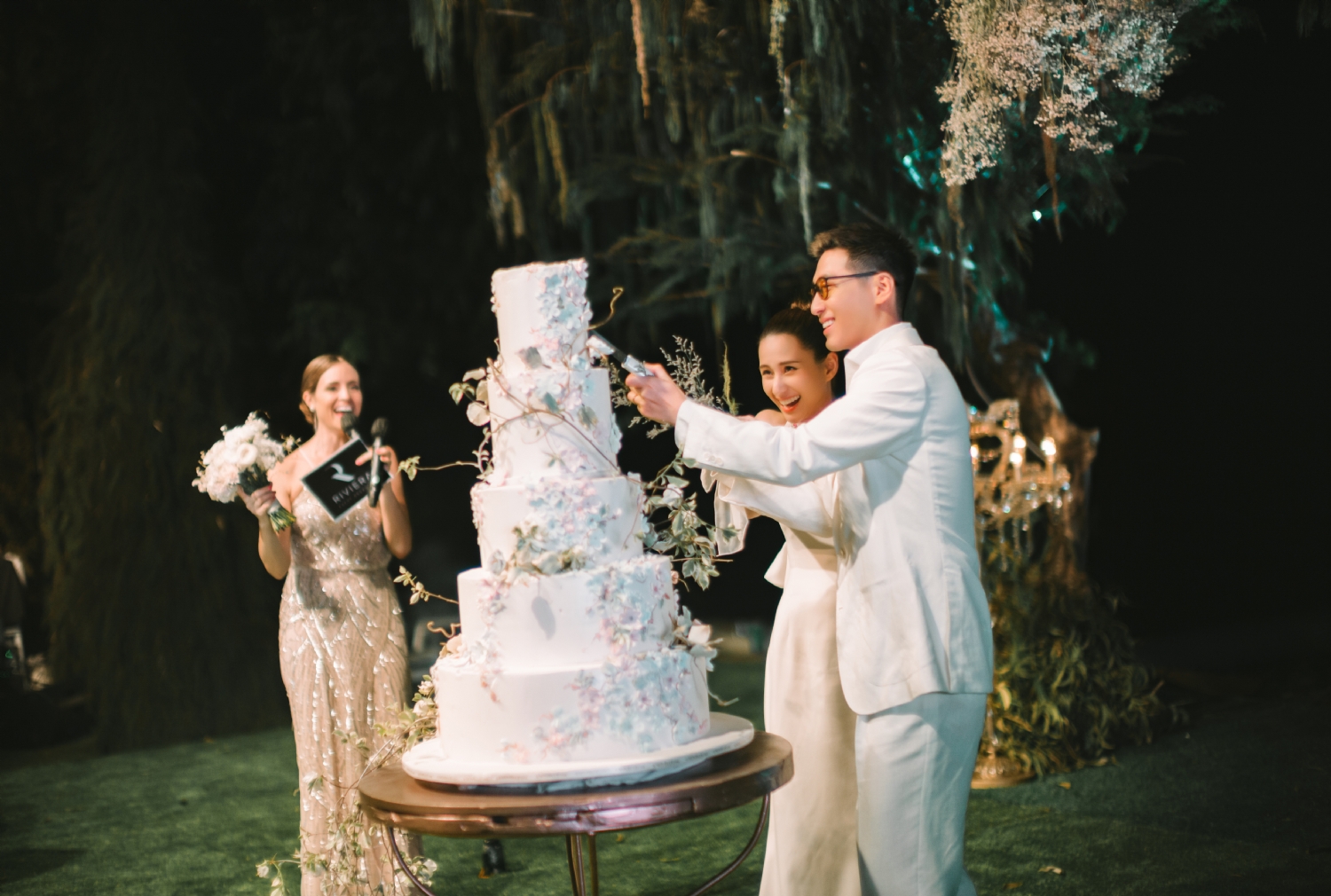 Wedding Planner: Riviera Event Organizer I Decoration: Tearose Wedding I Foto Liputan: Loricky I MC: