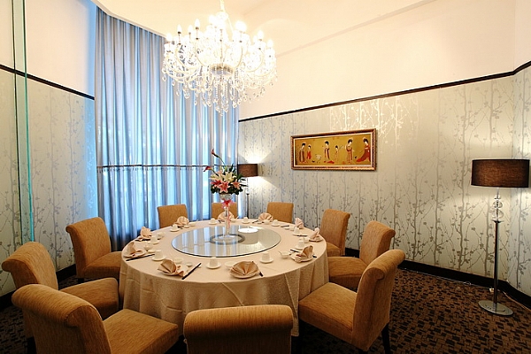 Taipan restaurant top