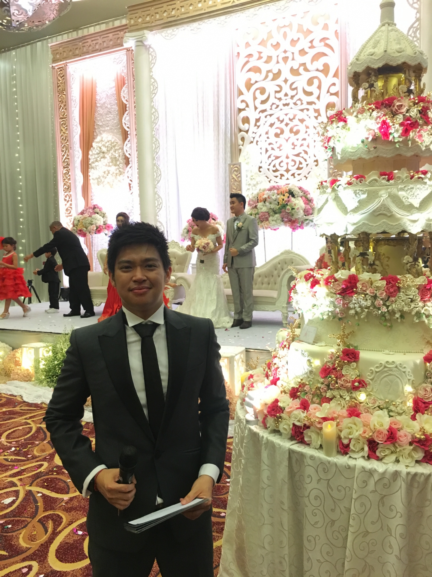 Modern wedding Atria Hotel serpong with anthony stevven