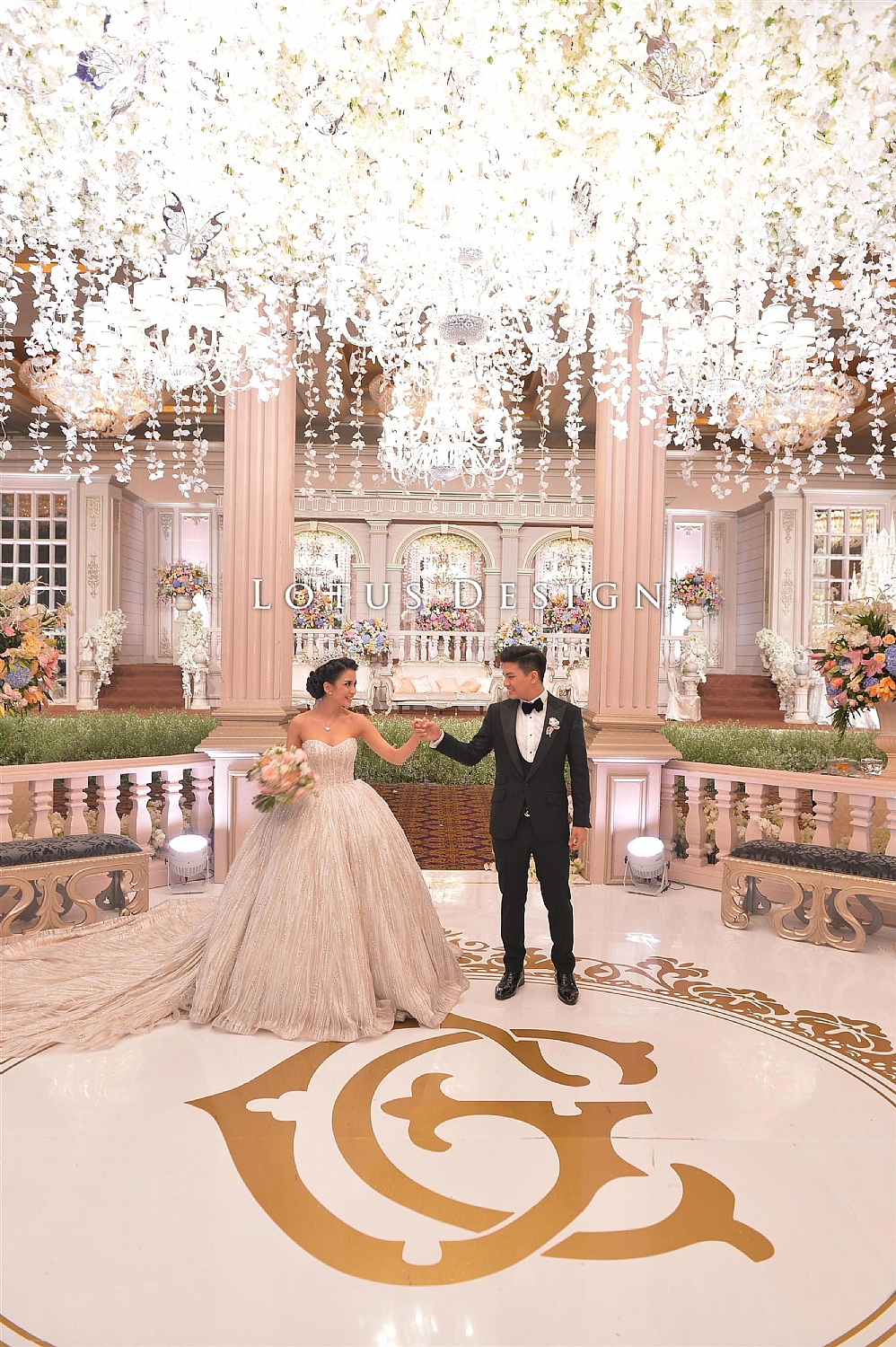 Lotus Design Koleksi Foto Dekorasi Glenn Alinskie Chelsea Olivia Weddingku Com