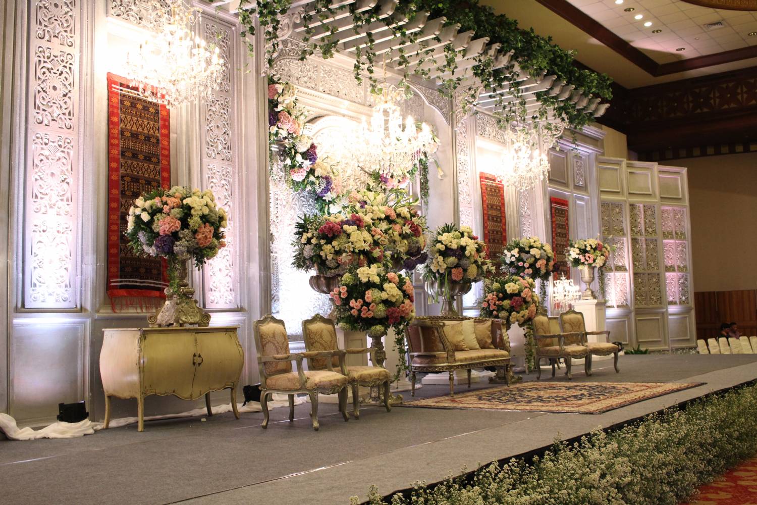 Luxury Nasional wedding Rafflesia Ballroom Balai Kartini by MC Anthony Stevven 6