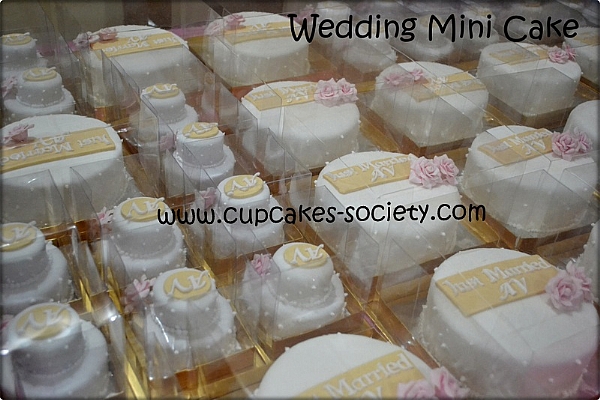 Cupcakes Society Koleksi Foto Kue Pengantin Mini Wedding Cake For