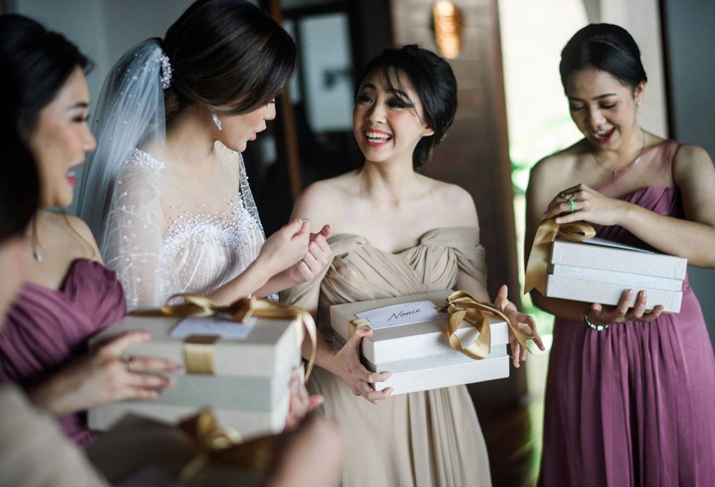 Bersama para bridesmaid