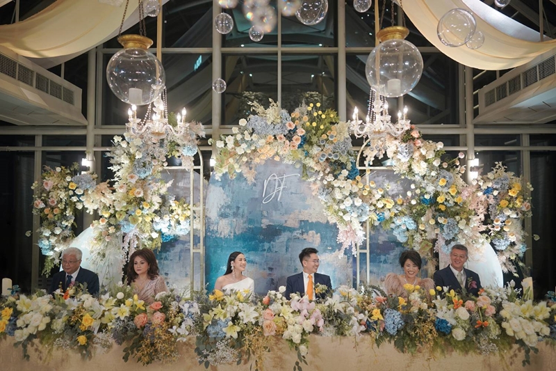 Foto Liputan : Antheia Photography | Decoration : Papertree Decor & EO | Gaun Pengantin : Felicia Ng