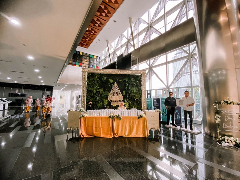 The Wedding of Dina & Djatmiko 16