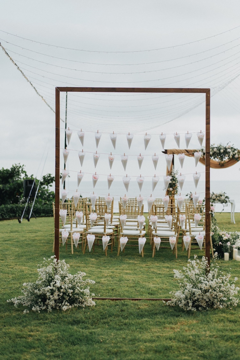 Wedding planner :  VARAWEDDING I Venue : Soori Bali I Foto Liputan : Terralogical I Decoration : Sil