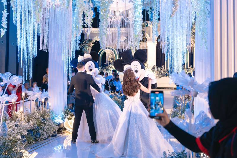 Venue: Harris Vertu I Gown: Irene Danielle I Decor: White Pearl Decoration I Wedding Cake: Eiffel Ca