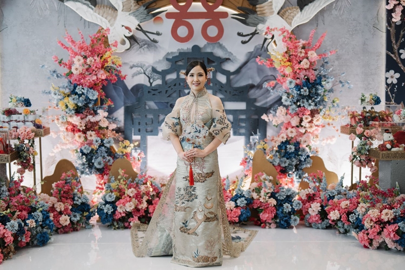 MUA: Sellalim.makeup I Venue: Pullman Jakarta Indonesia Thamrin CBD I Wedding Cake: Grin Per Gram I 