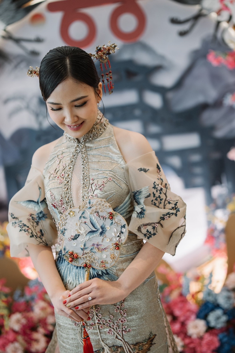 MUA: Sellalim.makeup I Venue: Pullman Jakarta Indonesia Thamrin CBD I Wedding Cake: Grin Per Gram I 