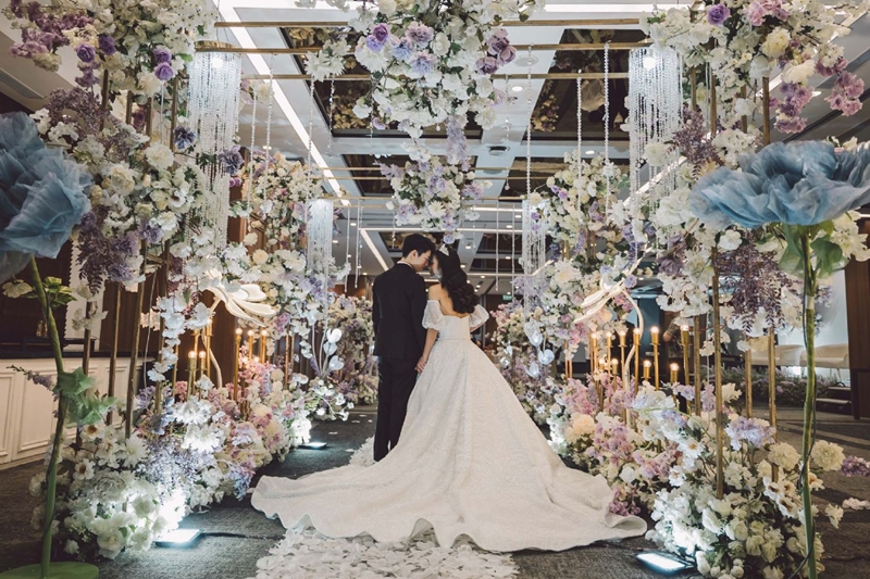 Gaun Pengantin: WuSisters by Vero Wu I Jas Pengantin: SAS designs I Venue: Mercure Jakarta Cikini I 