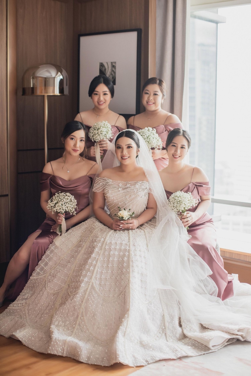 MUA: Meica Make Up Artist I Gaun Pengantin: Soko Wiyanto I Jas Pengantin: SAS designs I Decoration: 