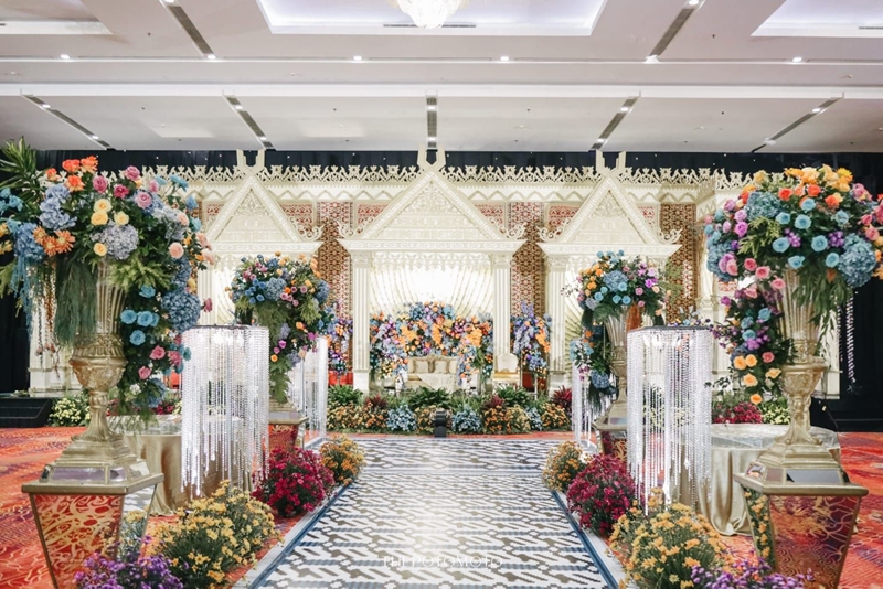 Entertainment: Dewwi Music Entertainment I Decoration: watie iskandar decoration I Foto Liputan: the