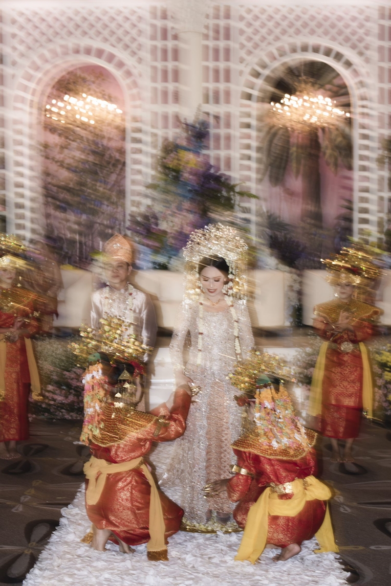 Venue: DoubleTree by Hilton Jakarta - Diponegoro I Decoration: Image Decor I Lighting: Juns Lighting