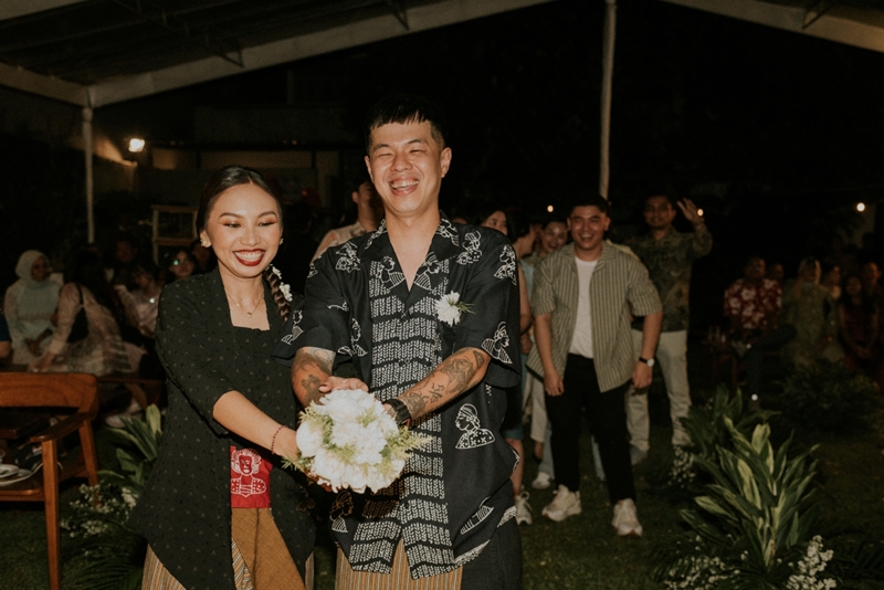 Decoration: Finley Decoration I Wedding Accessories: Tulola Jewelry I Gaun Pengantin: Lemarilila I H