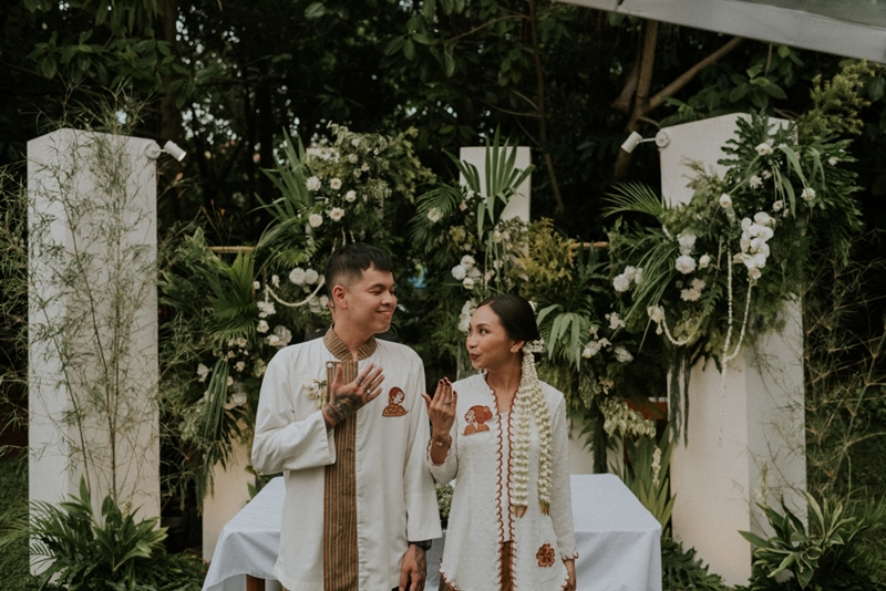 Decoration: Finley Decoration I Wedding Accessories: Tulola Jewelry I Gaun Pengantin: Lemarilila I H