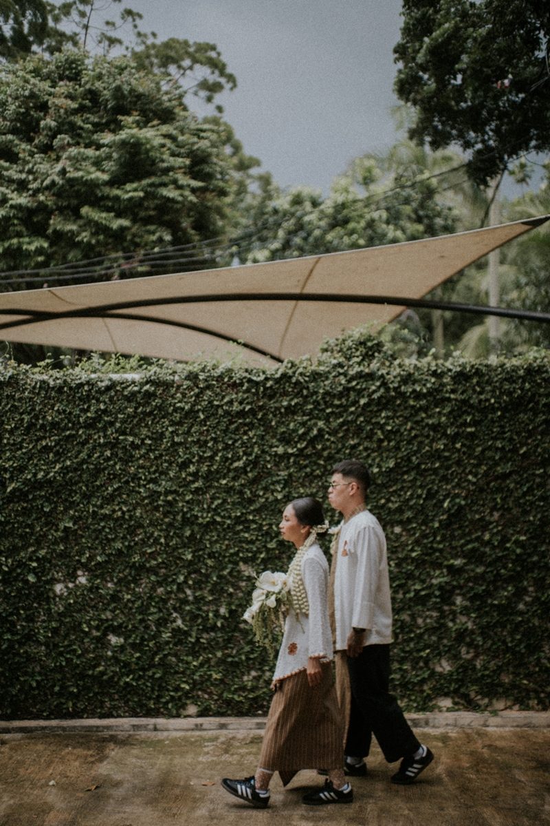 Decoration: Finley Decoration I Wedding Accessories: Tulola Jewelry I Gaun Pengantin: Lemarilila I H