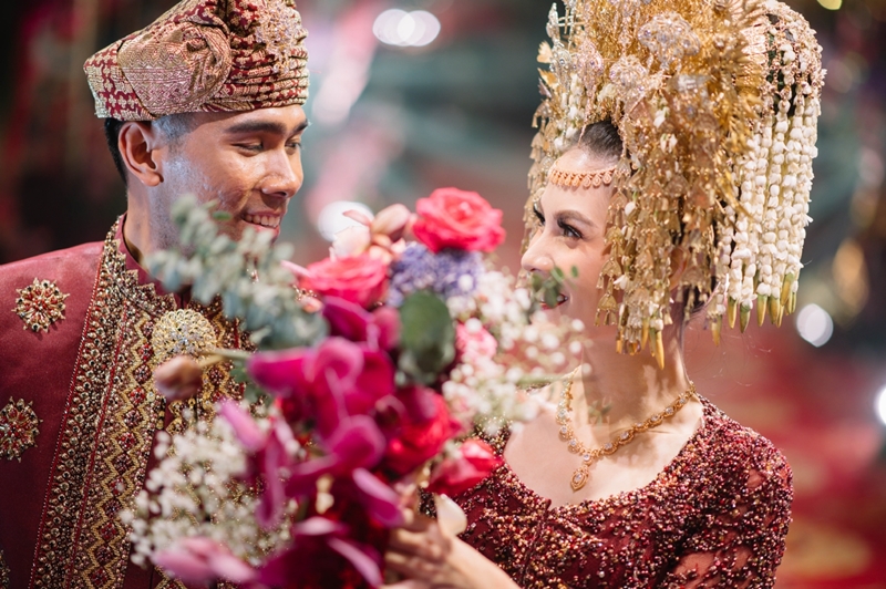 Venue: Balai Samudera I MUA: Maharani Nilla I Gown: Beblooms wedding I Catering: Alfabet Catering I 