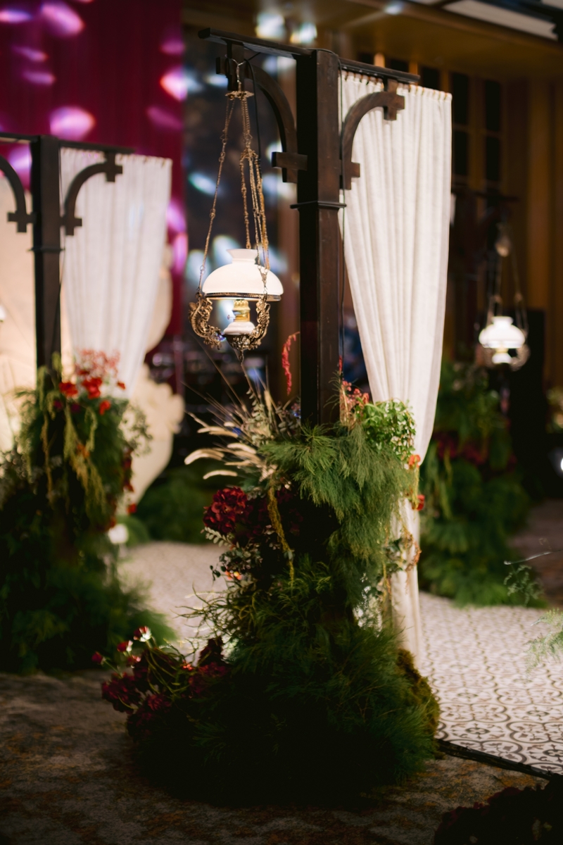 Foto Liputan: Venema Pictures I Lighting: Delight Jakarta I Gown: Widuri I Entertainment: TAF Entert