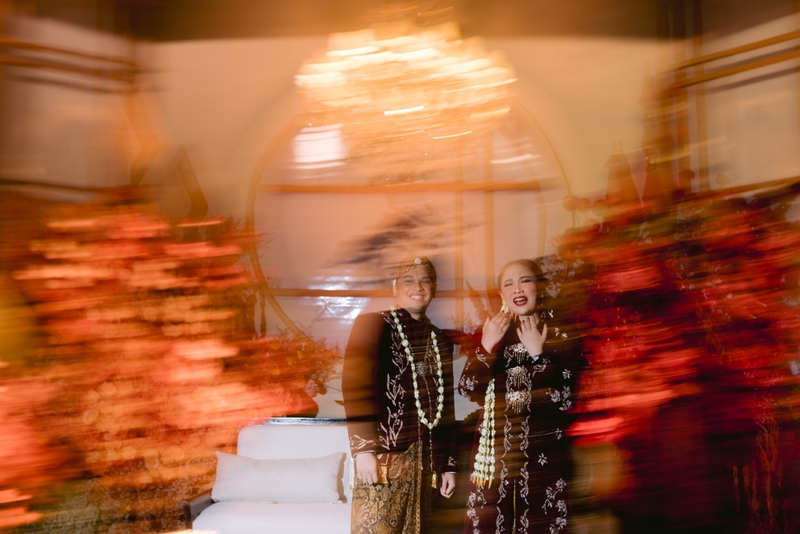 Foto Liputan: Venema Pictures I Lighting: Delight Jakarta I Gown: Widuri I Entertainment: TAF Entert