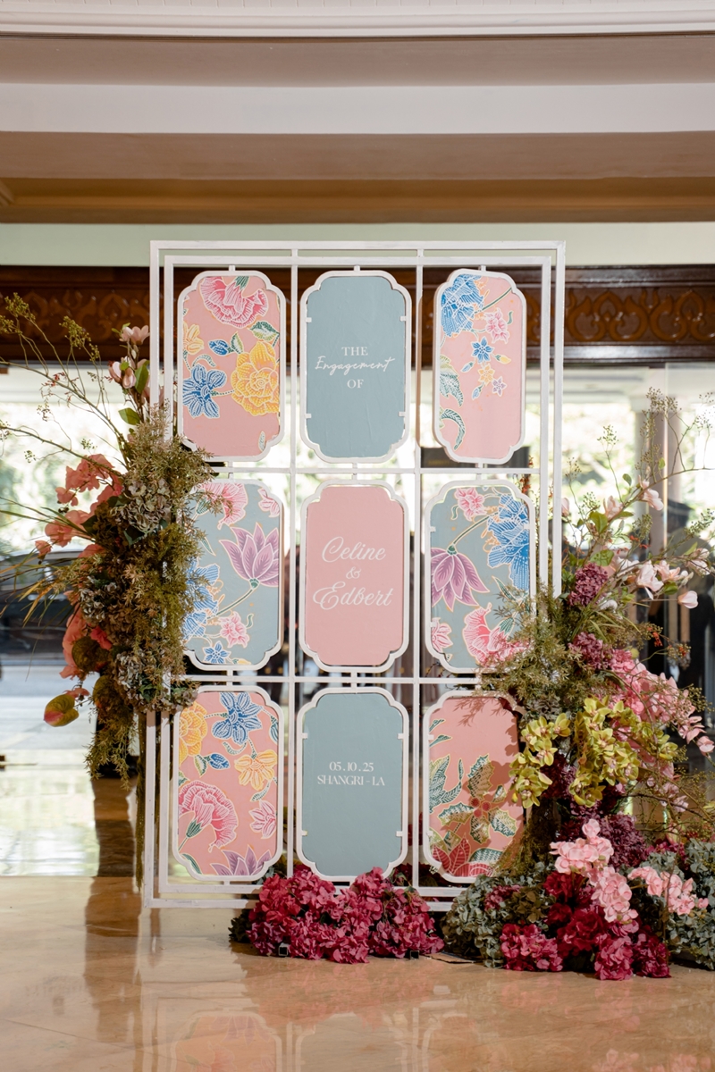 Wedding planner: Majestic Hocus Pocus I Venue: Shangri-La Hotel Surabaya I Wedding cake: Angie`s Cak