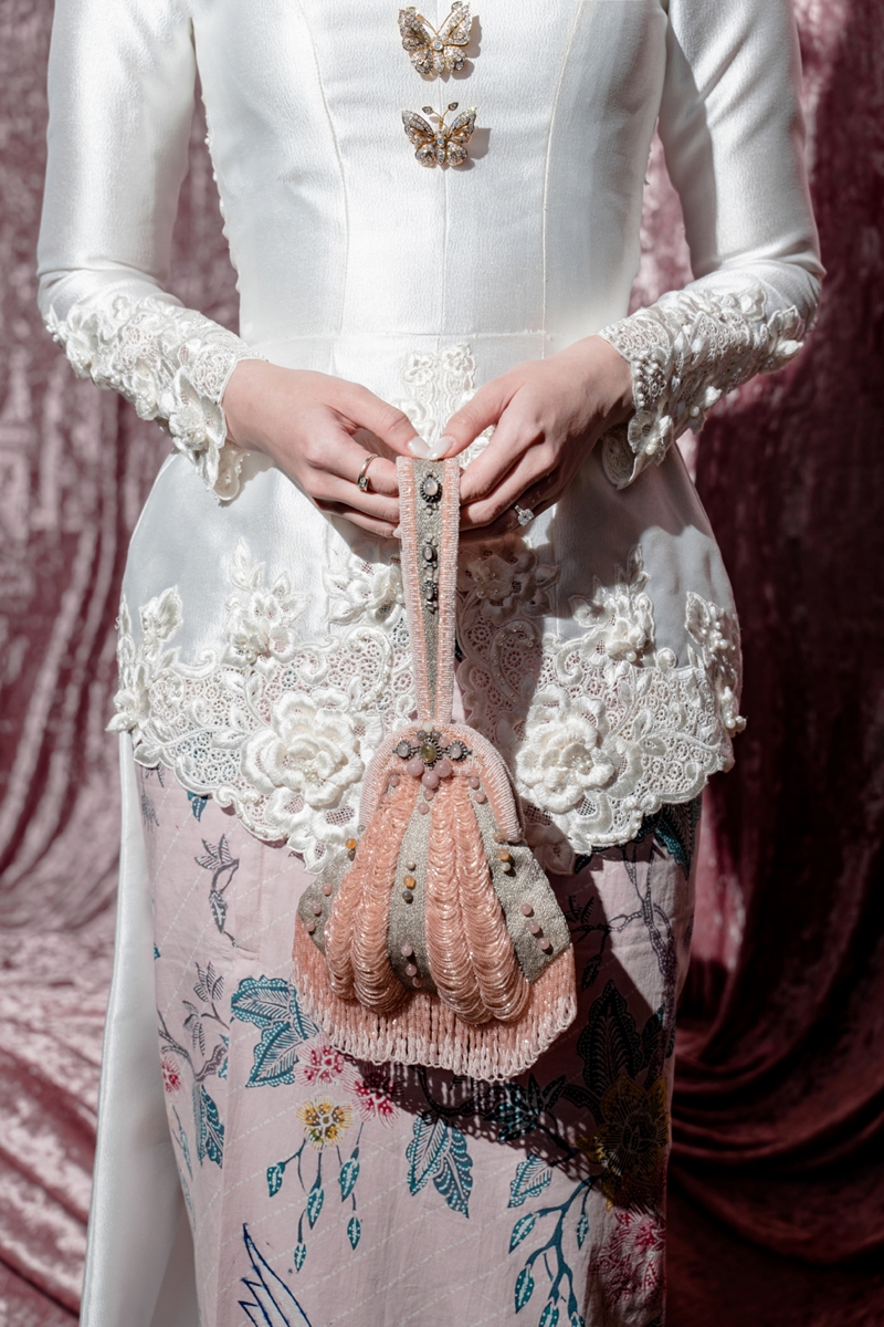 Wedding planner: Majestic Hocus Pocus I Venue: Shangri-La Hotel Surabaya I Wedding cake: Angie`s Cak