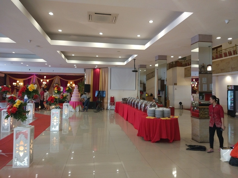 Pernikahan Pasangan Bahagia 1