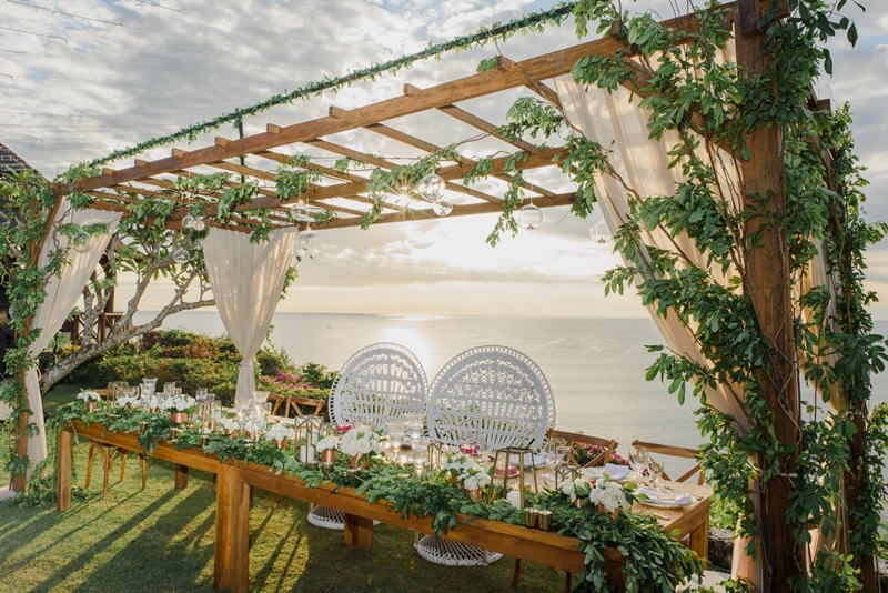 Rachel & Omid gorgeous vintage-rustic wedding at beautiful villa in Bali 3