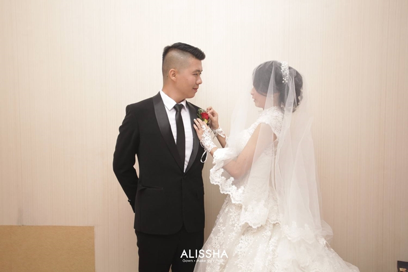 Chaste Festivity of Novia - Hendric