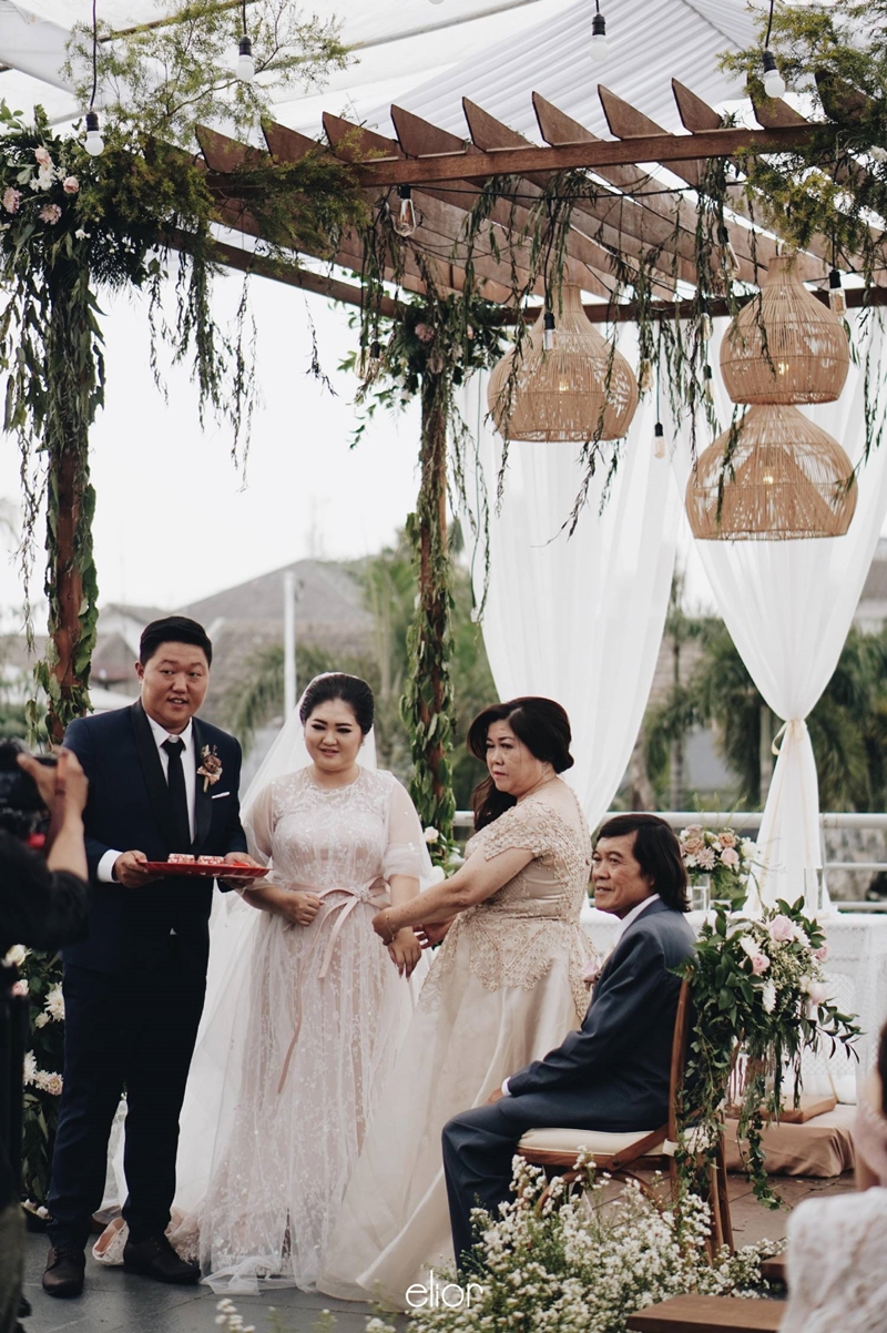 Rustic wedding of Billy & Esther with modern and clean details 7