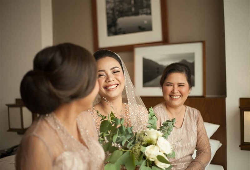 Bercengkrama dengan bridesmaid sebelum acara