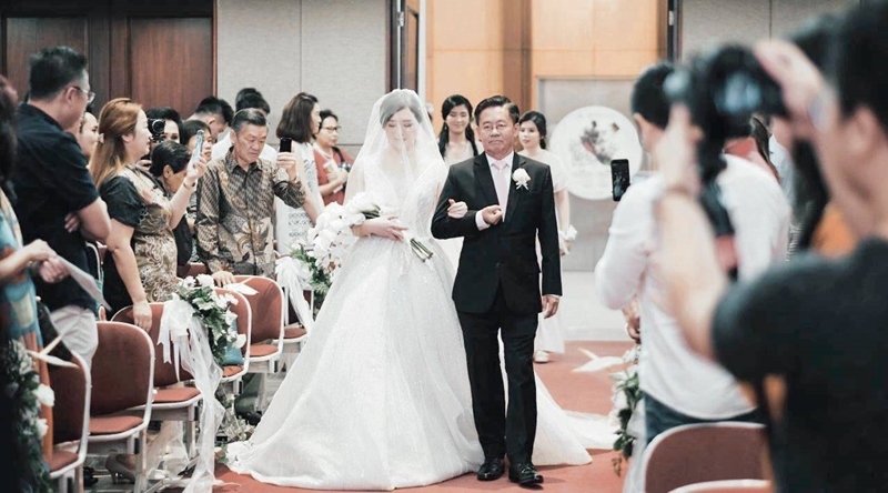 The Wedding Of William and Santa (Holy Matrimony)