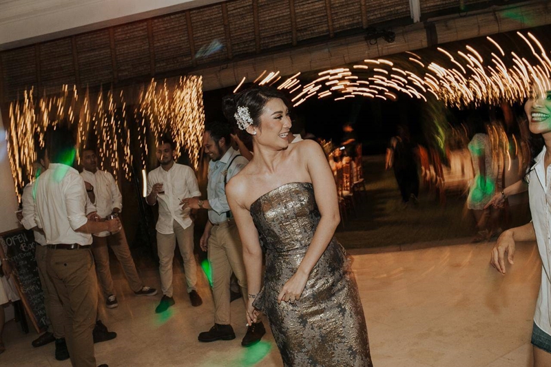 Whimsical Greenery Wedding at Ombak Biru Villa 22